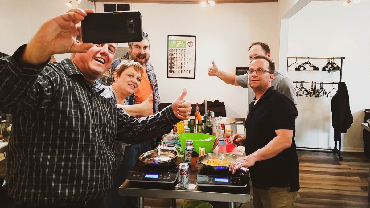 ChopRoomMN's tweet photo. Those who feel part of their work team will know they matter and their presence in your organization is vital.⠀#thursdaythoughts #teamthoughts #teambuilding https://t.co/HHVNf6GFqp
