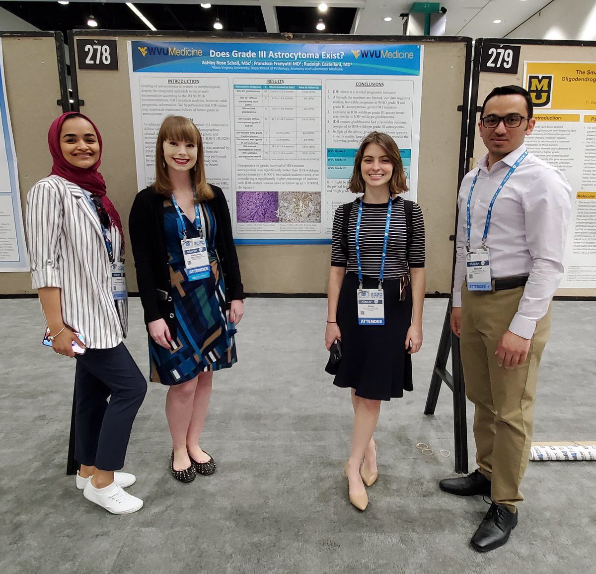 Great shot of past and present residents @Dr_Mahenaz_NAZA and <a href="/Ahbouri_MD/">Abdullah Al-Bouri MD</a> attending future resident (🤞🏽) @arosescholl ‘s poster presentation. #USCAP2020 #pathology #medstudenttwitter