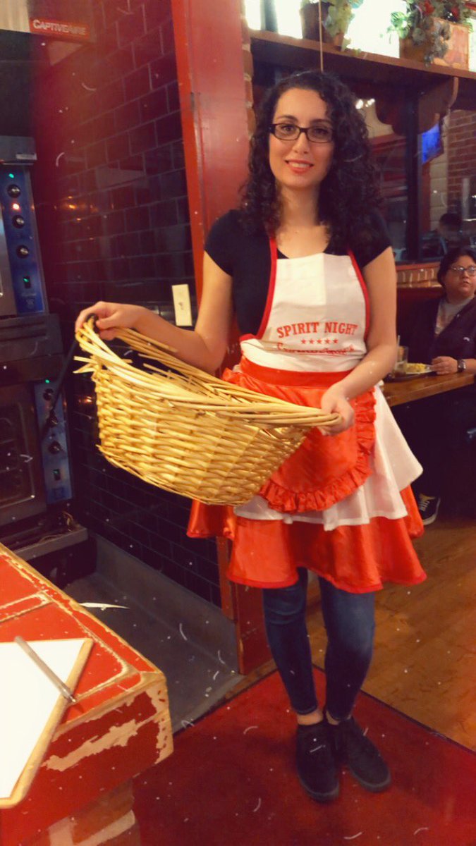 MrsRuizPK's tweet photo. We enjoyed our night serving our Bearkats some delicious bread from spring creek #Thanksforsupportingus #Bearkatfamily #BKRocks @BlackBearkats https://t.co/3cS42FgG8j