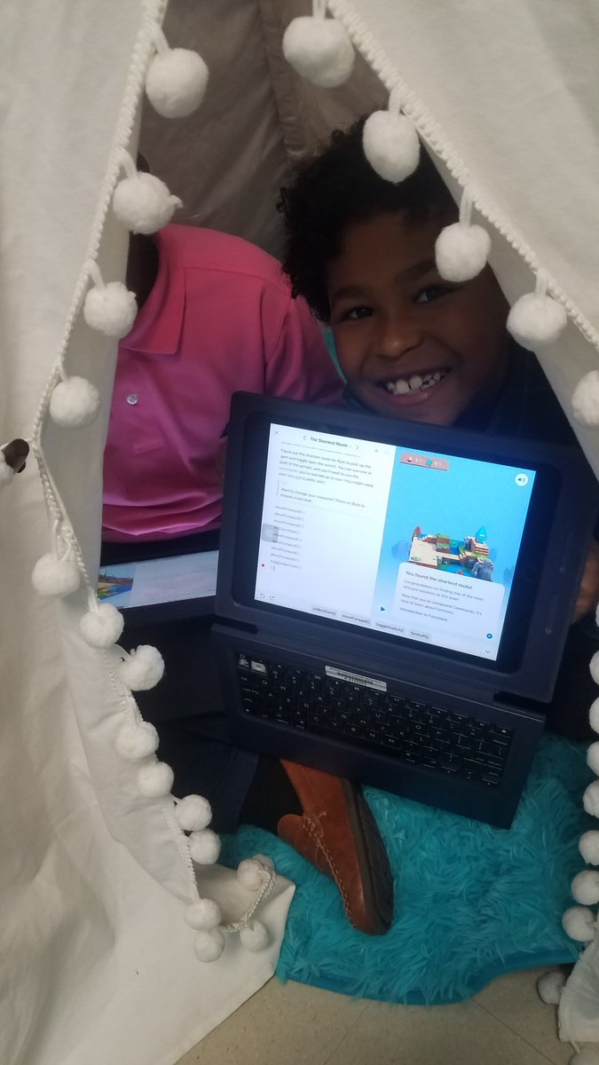 MrsPruenteCCE's tweet image. We were hard at work learning how to write in code. Today we were exploring Swift &amp;amp; working with Byte &amp;amp; Hopper in Learn To Code 1, these coders showed great persistence &amp;amp; focus today! 
@CastlemanCreek
#CCEandBeyond
#codingatthecastle
#MidwayandBeyond
@MidwayISD
#swiftplaygrounds