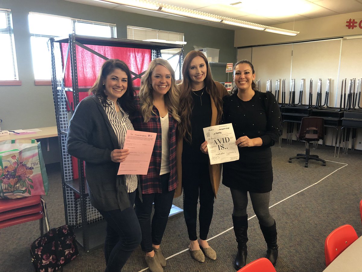 mm_benedict's tweet photo. HHS and RHS working together to recruit for 20-21 AVID 9! ❤️ https://t.co/gsbpzZSATH