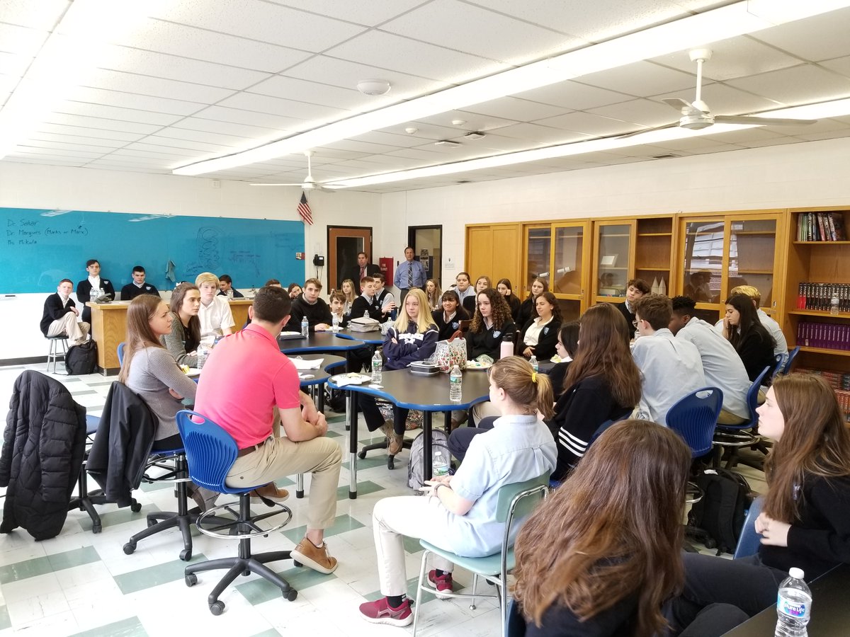 MCHS_AMI's tweet photo. Step 2 to becoming #CollegeLabReady: Network with more advanced members of the scientific community, like @Ivyrehab. #LunchAndLearn https://t.co/JQgT4FzDBa