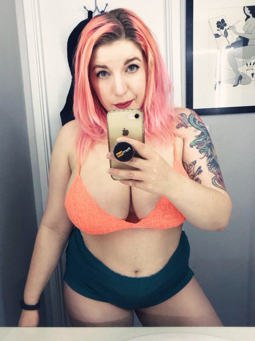 i cleaned my mirror https://t.co/G7Ugym7vhH<a href="/tag/nsfw"class="tags"><span>#nsfw</span></a>