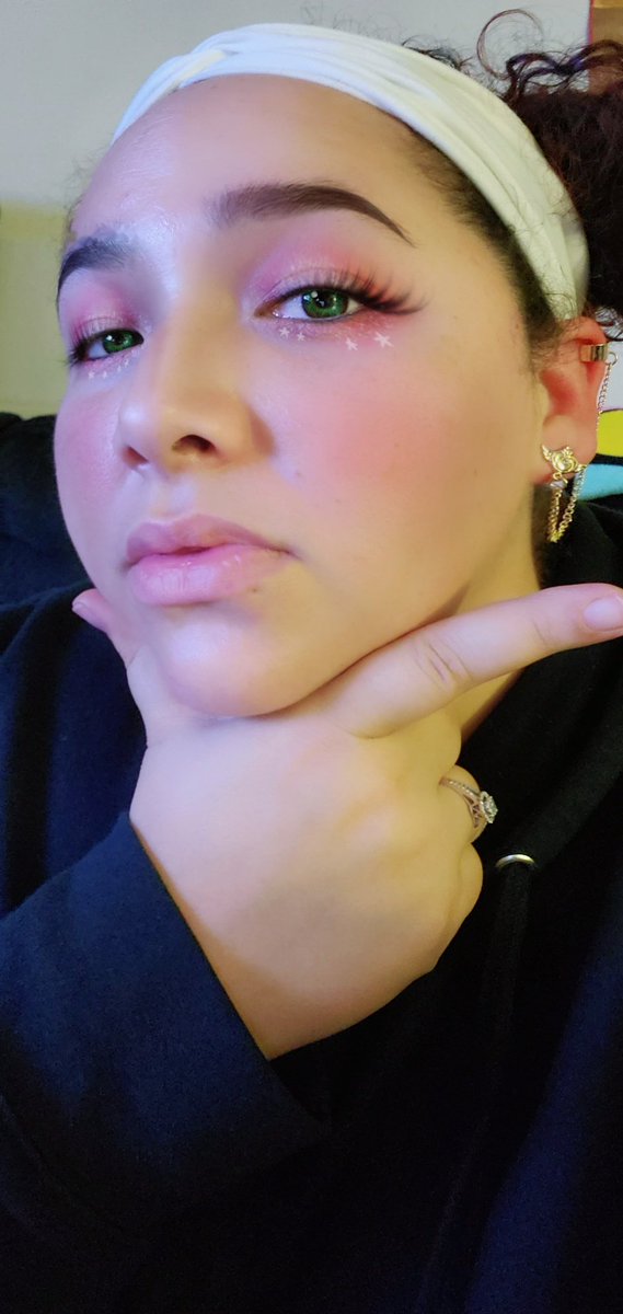 RLockett1's tweet photo. Sailor moon vibes
Minus the Crescent
I love my cuff earrings I got from @HotTopic
#sailormoon
#happyhumpday
#sweetcamera https://t.co/5IR3oIWIGA
