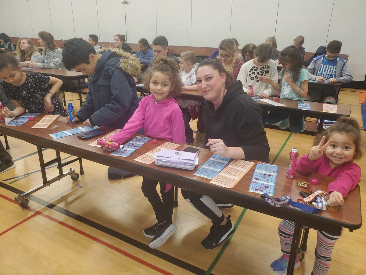 Bingo time! at @WestRidgeGreece.  Wonderful prizes and a good time <a href="/GCSDcommschools/">GCSD Community Schools</a>!@WestRidgeGreece <a href="/GreeceCentral/">Greece Central</a> <a href="/ptawestridge/">WestRidgePTA</a>