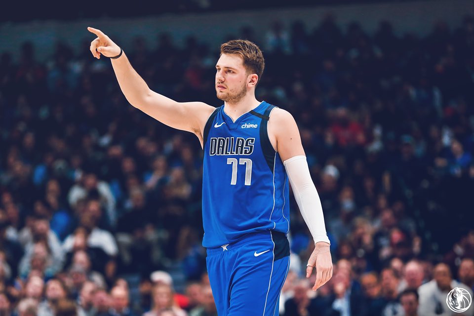 MavsPR's tweet image. Luka Dončić and Kristaps Porzingis just became the fourth pair of #Mavericks teammates to record 30+ points and 10+ rebounds in the same game.

2020: Dončić &amp;amp; Porzingis
2008: Dirk Nowitzki &amp;amp; Josh Howard
2002: Dirk Nowitzki &amp;amp; Michael Finley
1996: George McCloud &amp;amp; Jason Kidd