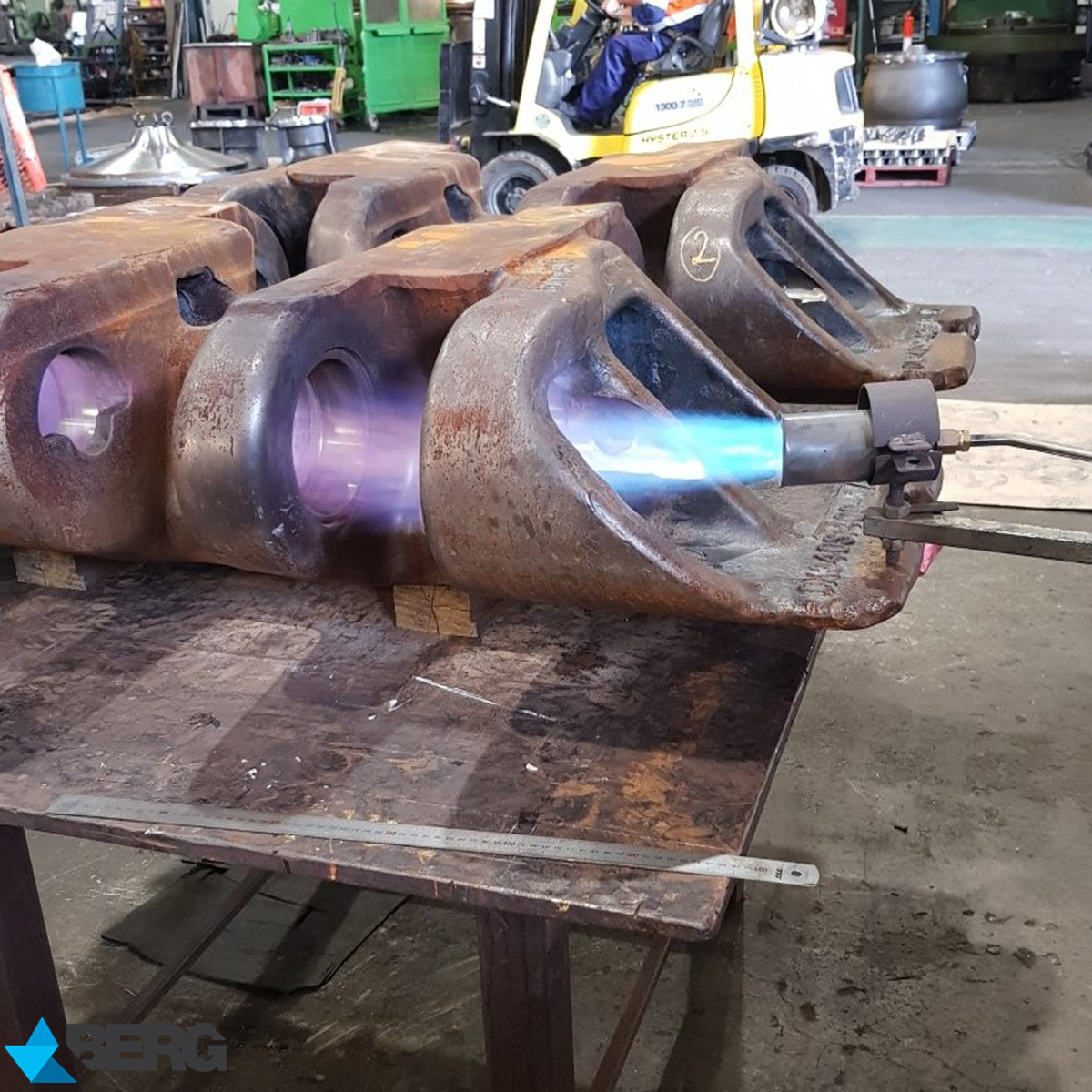 WeAreBerg's tweet photo. #BergEngineering BNE Workshop are undertaking a track pad refurbishment project. Works have included disassembly, removal of old bushes, measuring &amp; documentation of all bores, #machining of the track pad bores &amp; manufacture of new bushes &amp; pins including heat treatment. https://t.co/4HJs6kOcjv