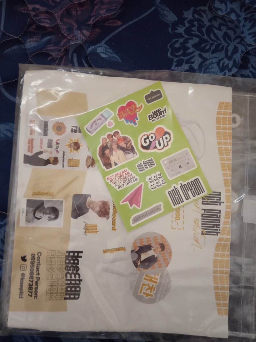 allrisefullsun's tweet photo. Makasih @kaepici fankit Haechan nya udah nyampe😭😍💚 https://t.co/bgymZpyHEl