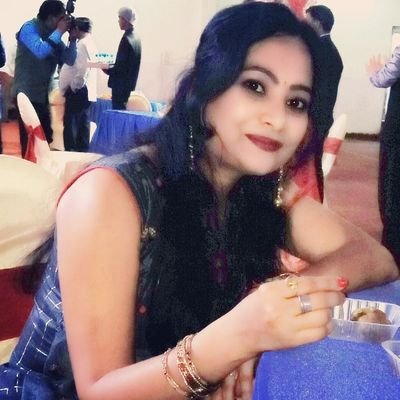 जब #सुबह की पहली #किरण....🌹

उनके @PoojaSingh2508 #आँचल को छूके जाती है....🌹

मेरे घर का #रोशनदान बन जाती है ,

जब #झटकती है वो......🌹🌹
भीगी #जुल्फों से.....पानी 🌸

मेरे #आँगन में #बरसात हो जाती है।।
<a href="/sanzana60/">🌸SANZANA SRIVAASTVA🌸</a> 
💮💮💮💮🙏