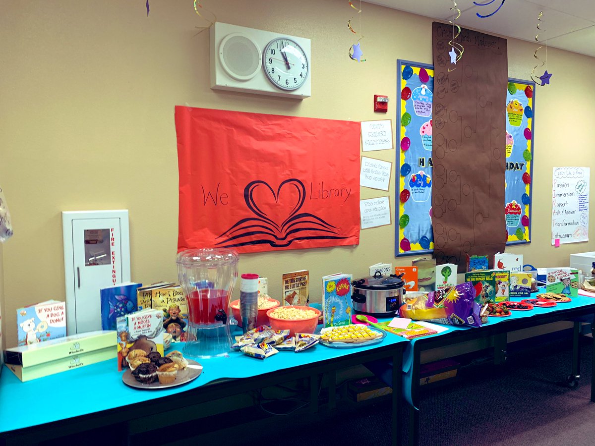 VanessaP_CCSD's tweet photo. We ❤️ Library...and our amazing kinder teachers and SPED team for this sweet setup today! Perfect way to celebrate our library staff during Nevada Reading Week! #frias #library #librarians #booksandfood #twoofmyfavoritethings #ourstaffisthebest #1forkids #ccsd https://t.co/9jXG80cqjy