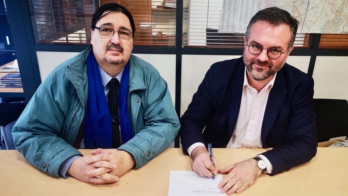 RomainGrau's tweet photo. #EMPLOI I A Perpignan, nous avons un taux de chômage trois fois supérieur à la moyenne nationale. Il s'agit donc bien d'un problème perpignanais. Aux côtés de Philippe Delesalle, Président de l'ACDS, j'ai signé l'engagement "Territoire Zéro Chômeur de Longue Durée". #TZCLD PO66. https://t.co/3c0qrAJhHR
