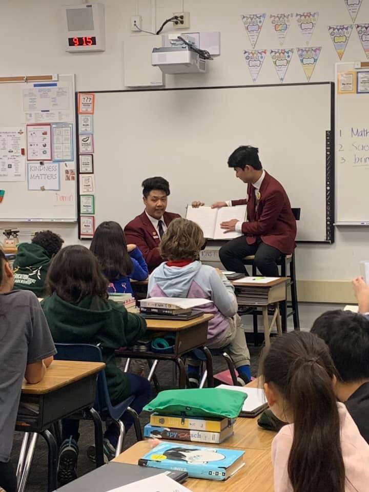 ArcadiaSMW's tweet photo. Today, SMW had the absolute pleasure of being able to read to Holly Ave and Hugo Reid for this years Read Across America📚Thank you so much to the kids and teachers who we got to meet today! 💖 this opportunity has filled our hearts with so joy🥰 @ArcadiaUnified https://t.co/BOHuvlCnbU