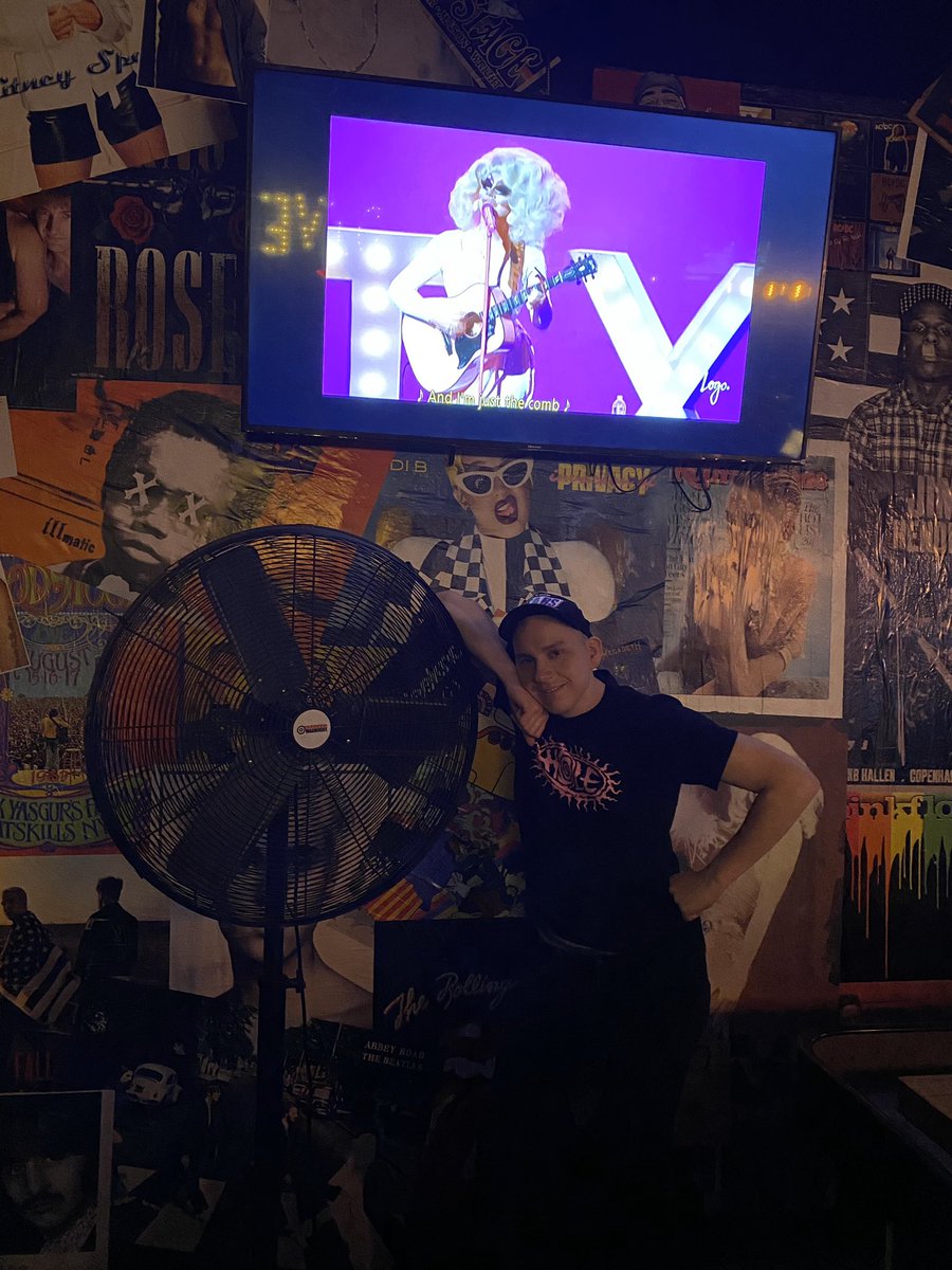 trixiemattel's tweet photo. I wanted to see my own comedy special on television my whole life! https://t.co/C1uJDb4p7s