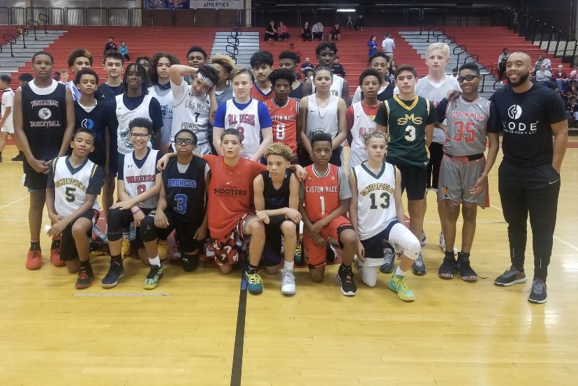 ronisbell4's tweet photo. Great job tonight Tommy, you balled out!!! .. you’re starting to carve your own nitch young fella! #NoDaysOff #RepLv @wodeallstars first class event coach, thank you again for putting this together! #WODE https://t.co/uXtRPGxrRZ