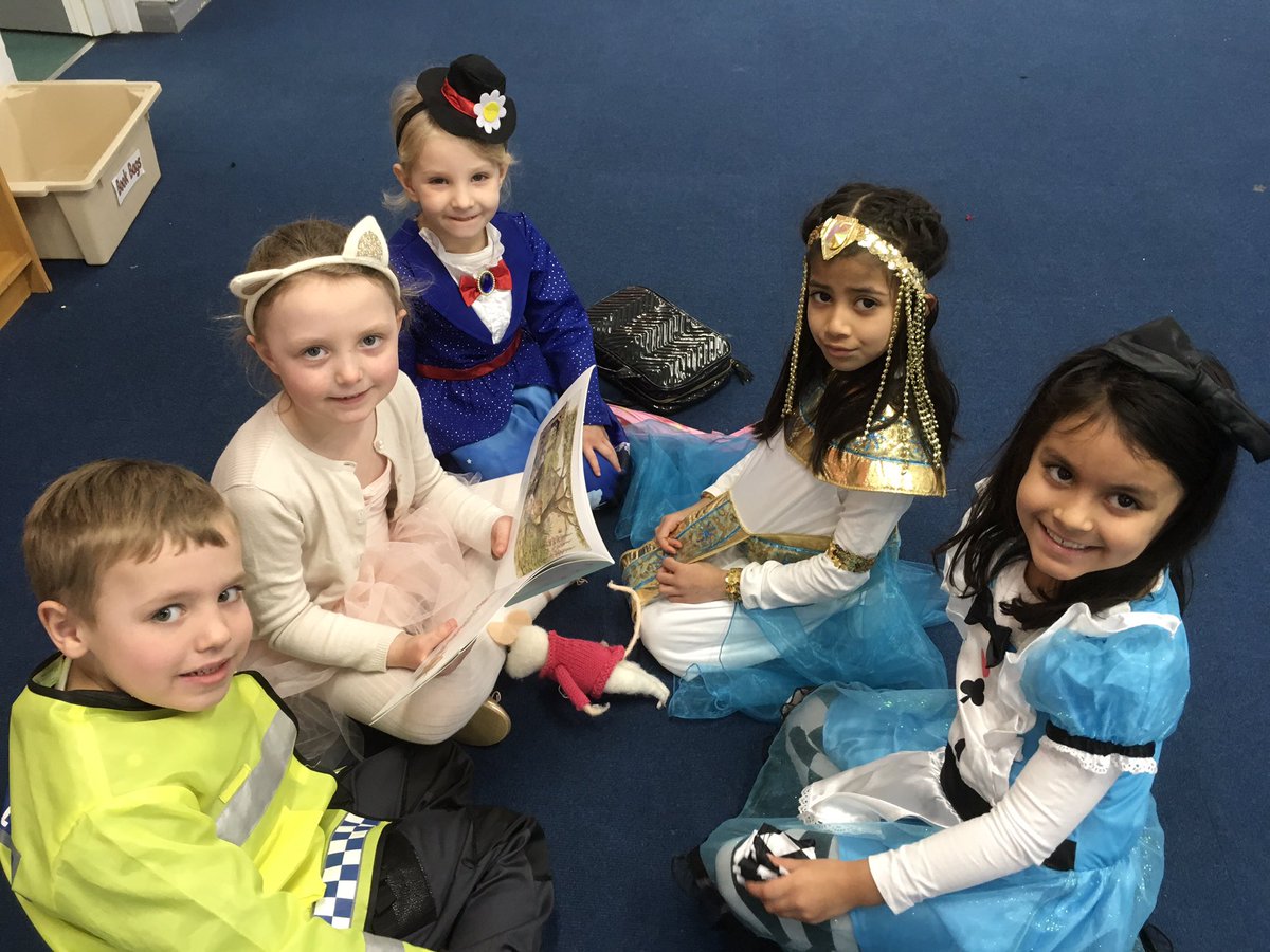 YMS_Year1's tweet photo. #WorldBookDay @iapsuk #year1 #amazingcostumes https://t.co/IUBDHZWkJg