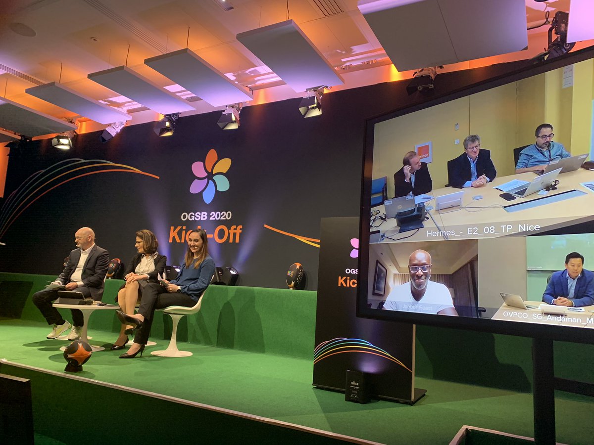 VanninaK's tweet photo. #phygital une tendance du retail que l’on expérimente aujourd’hui avec un format d’#evenements réinventé associant nos équipes partout dans le monde.#NewWaysOfWorking #videoconference #agile https://t.co/wxp2yDKwAf