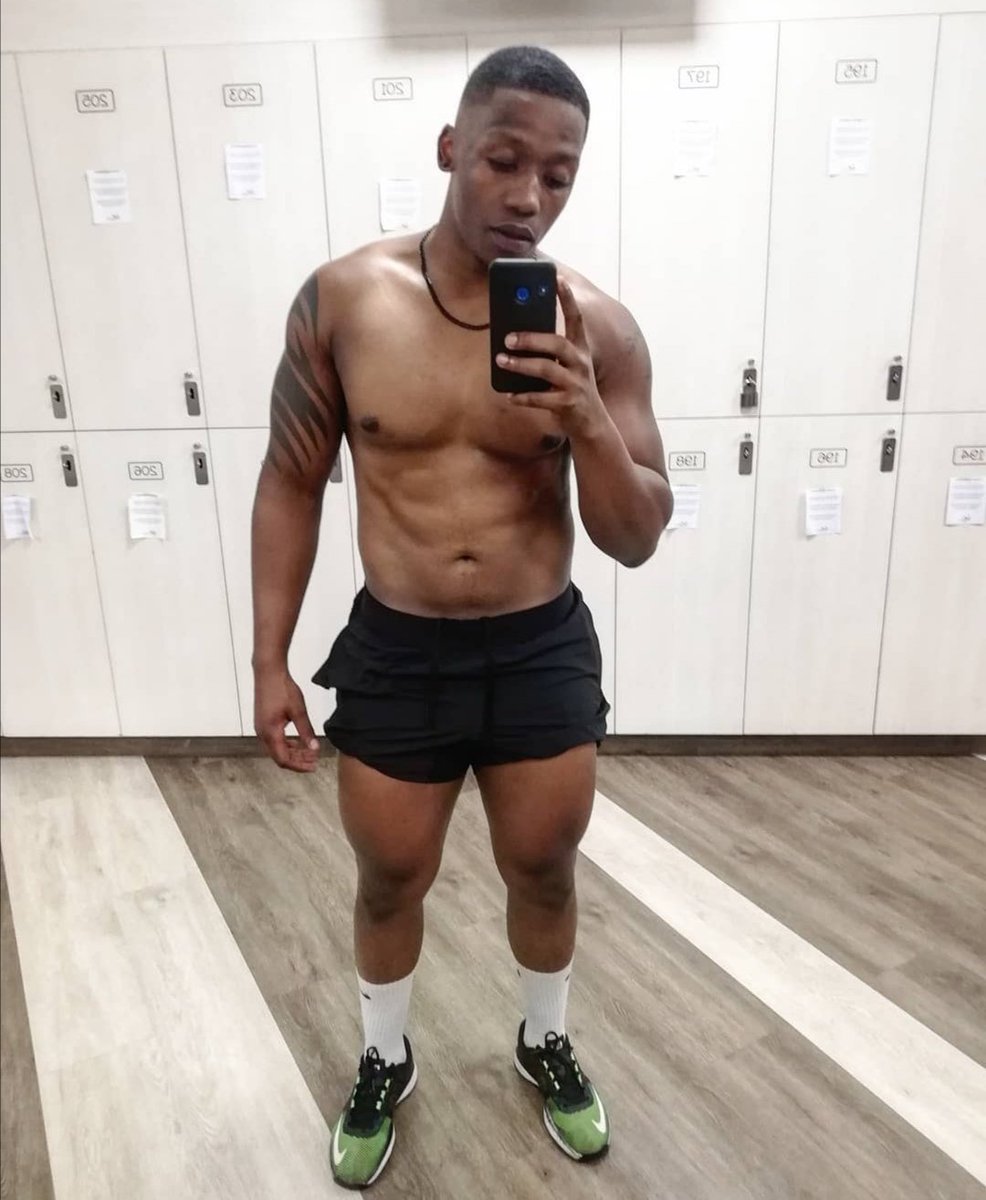 AneleApex's tweet photo. TRUST THE PROCESS💯
Just a 3weeks left of this program, then I incorporate some boxing into the training regimen...
#FetchYourBody2020 
#TrainWithApex
#Progress
#FitnessMotivation https://t.co/61UZWKZ4B7