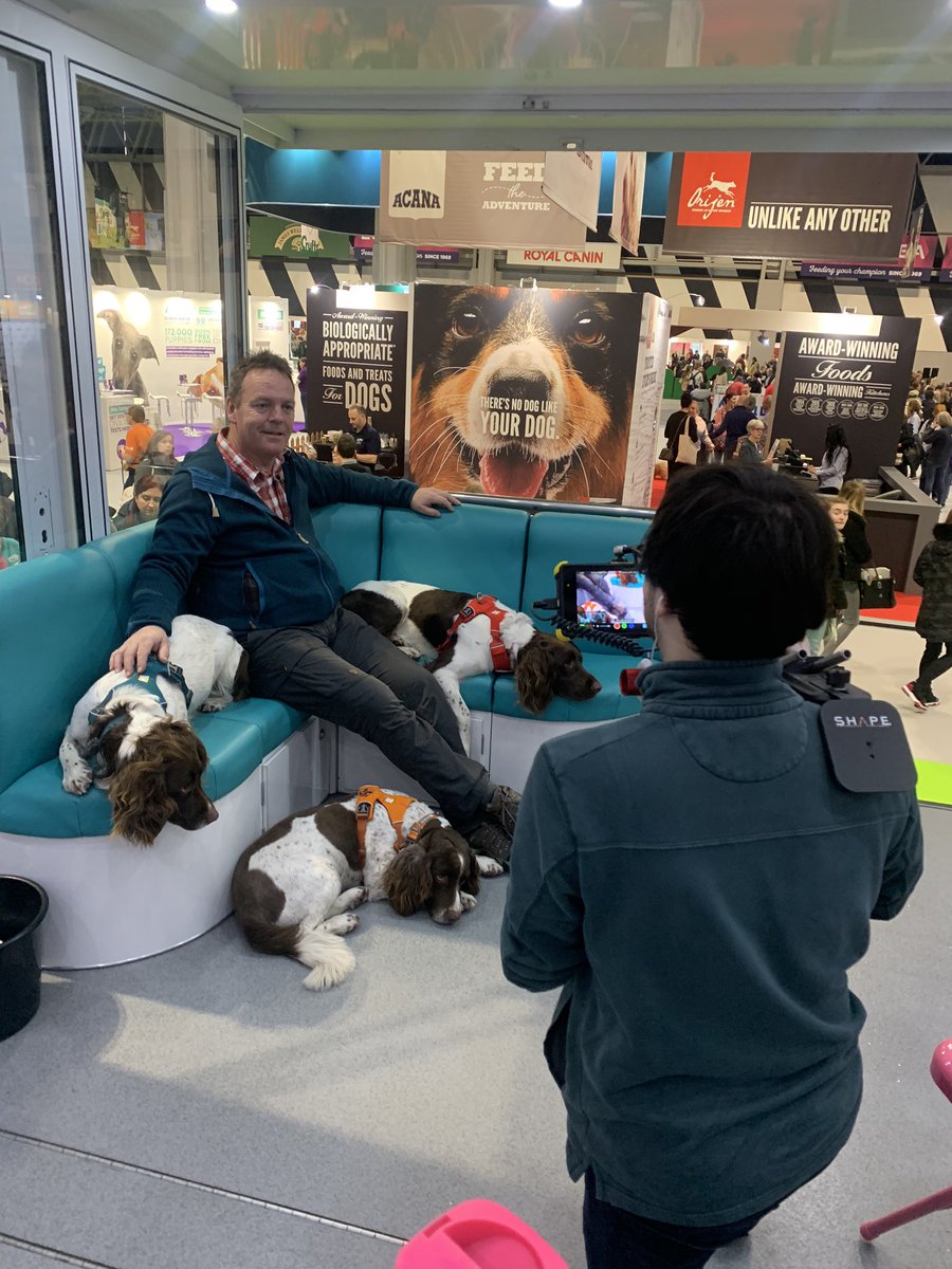 We made it! If you’re lucky enough to be at @Crufts today, come along to the @PDSA_HQ Hall 3/Stand 27 to say hi! We’ll be signing copies of #MaxTheMiracleDog at 11.30 and 3.30. Happy publication day to Kerry and the gang @maxinthelakes 🥳