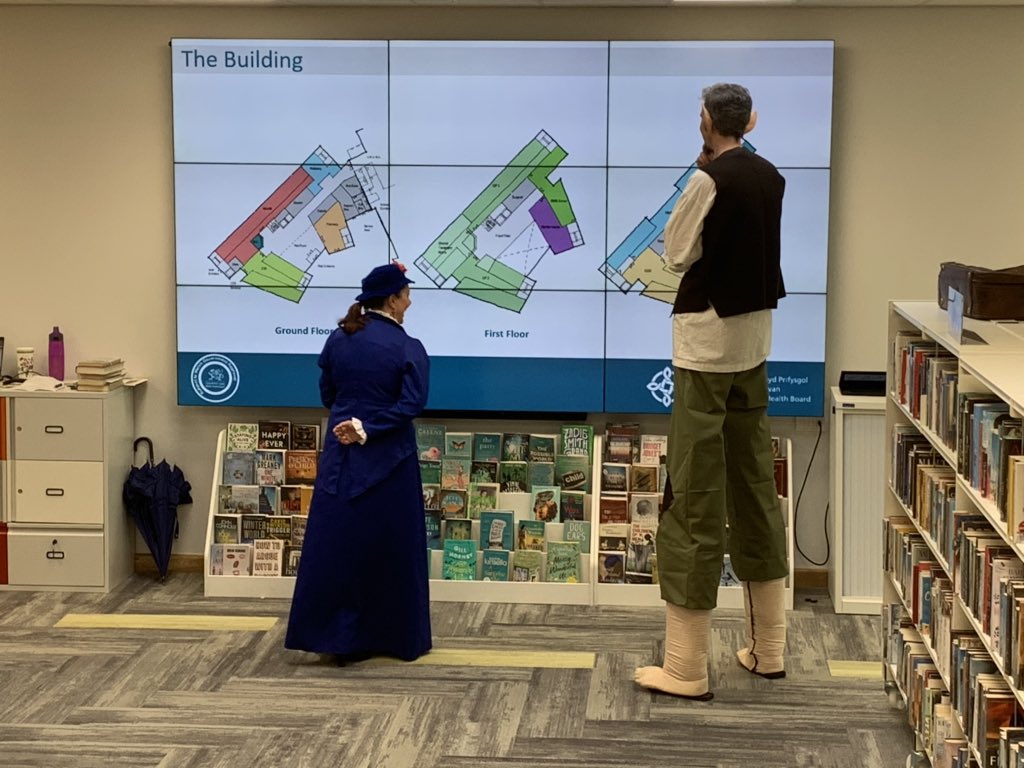 #WorldBookDay2020 brings new users to review Newport East Health and Well-being Centre. Mary Poppins and the BFG both approve. #ibipeople <a href="/kiergroup/">Kier Group</a> <a href="/kierconstruct/">Kier Construction</a> @AsbriPlanning <a href="/AneurinBevanUHB/">Aneurin Bevan University Health Board</a>