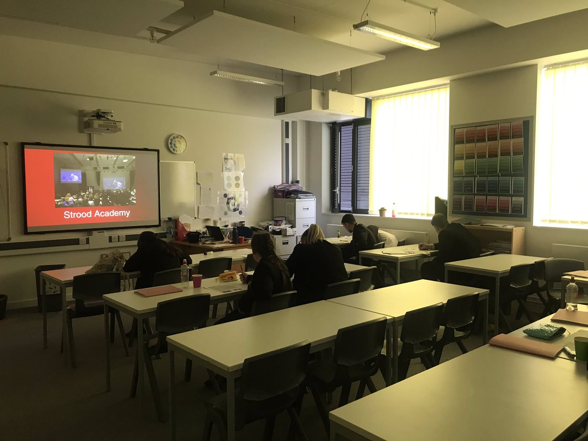 NA_Experiences's tweet photo. Macbeth live broadcast @NewarkAcademyUK today! @TheRSC https://t.co/V2GJiW3DyK