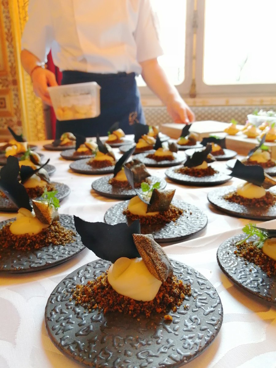 N_Renaissances's tweet photo. 🍽️ Lancement officiel de la 6eme édition #GoutdeFrance !
Le #CentreValdeLoire et ses produits seront mises à l'honneur partout dans le monde avec un ambassadeur de marque : @christophehay1 ⭐⭐
Faisons rayonner notre gastronomie et notre savoir-faire 😋
#GoodFrance https://t.co/LRnz6ZoHmZ