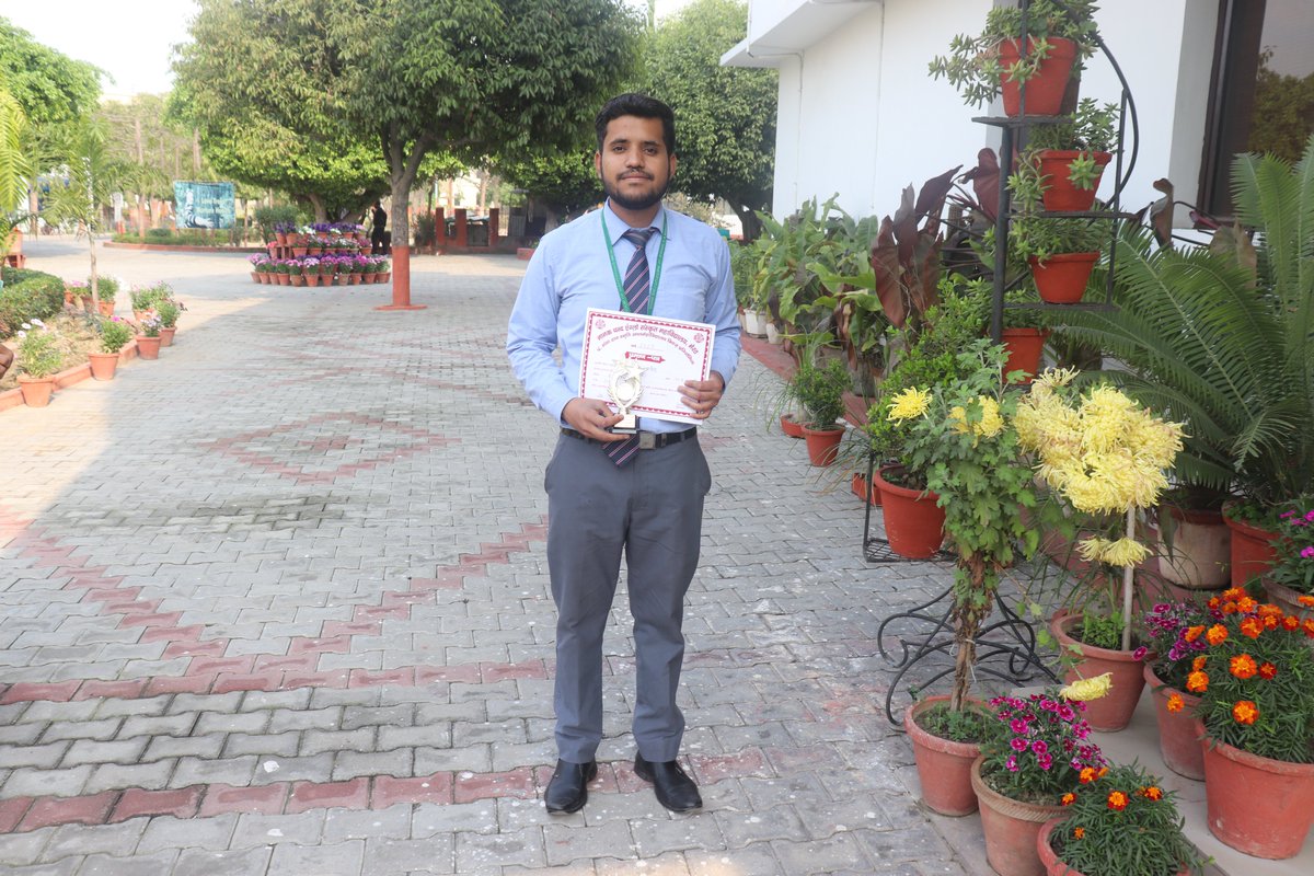 dewangrp's tweet photo. MBA students once again proved their wit and talent in the arena of Business by winning 3rd position in the Business and General Knowledge quiz organized by NAS College, Meerut on 5th February 2020. #dvsgi #dewangroup #meerut #MBA #business #generalknowledge #quiz #NAScollege https://t.co/p40Dycw8d9
