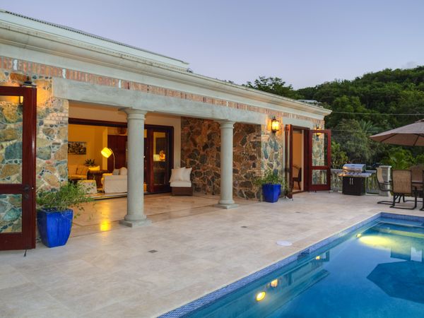 RentVillaStJohn's tweet photo. St. John is a #lovely_tourist_destination_in_US #Virgin_Island with a #tropical_climate, #national_parks and #natural_landscape #attractions for tourist. St. John, #US #Virgin_Island, offers #luxury_vacation_rentals St. John USVI at pocket-friendly prices. https://t.co/PYil9gjOow https://t.co/Qyw2W2PX2A