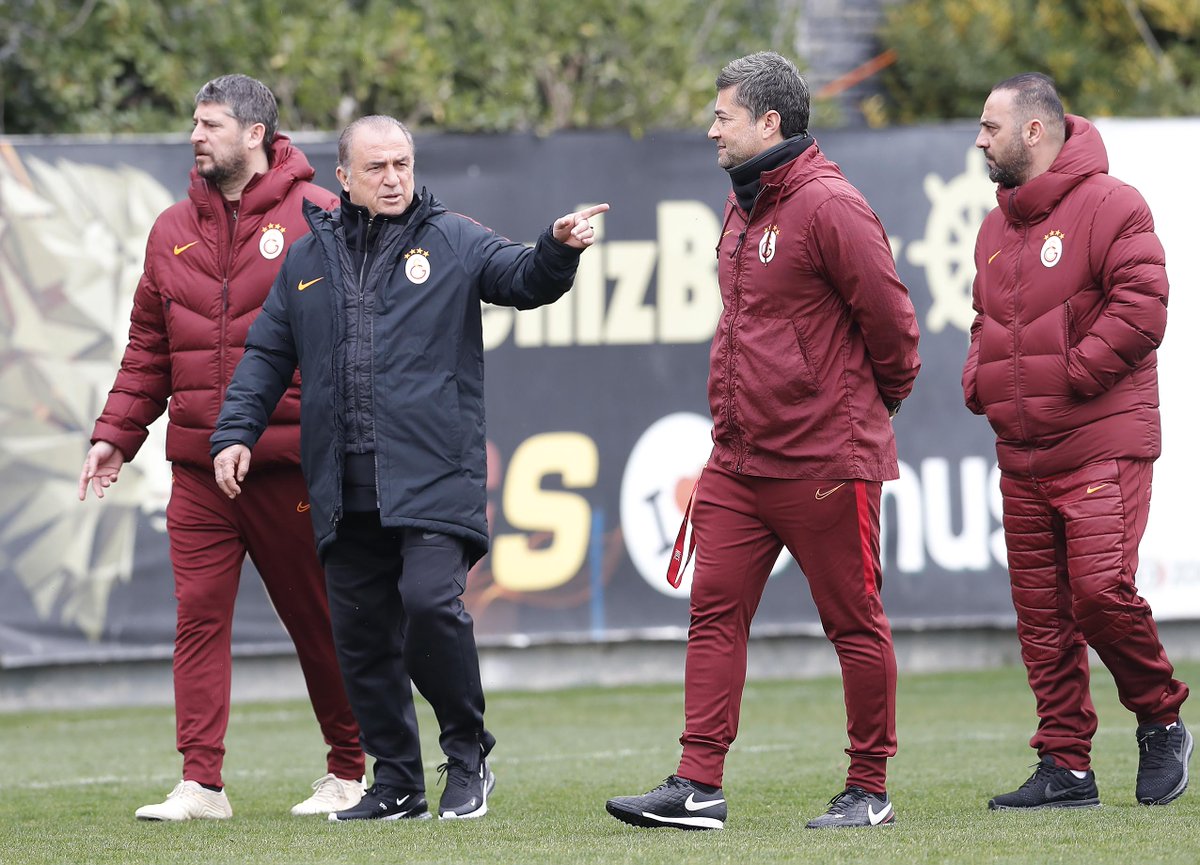 GalatasaraySK's tweet photo. 📸 Aslanlarımız, Süper Lig Cemil Usta Sezonu 25. haftasında Pazar günü deplasmanda oynayacağı DG Sivasspor maçının hazırlıklarını bugün gerçekleştirilen antrenmanla sürdürdü.

Detaylar için 👉 https://t.co/bEahUct787 https://t.co/dOOe5S830H