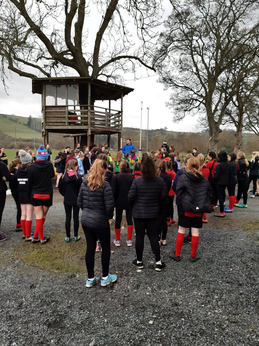 Daihiggs's tweet photo. Great to see over 60 yr7/8 girls from @TheCyflePE @LlanidloesHS @AGHyddgenPE doing touch/contact @LlanidloesRFC @SportPowys #RookieRugby https://t.co/Z0NIkNDqAi