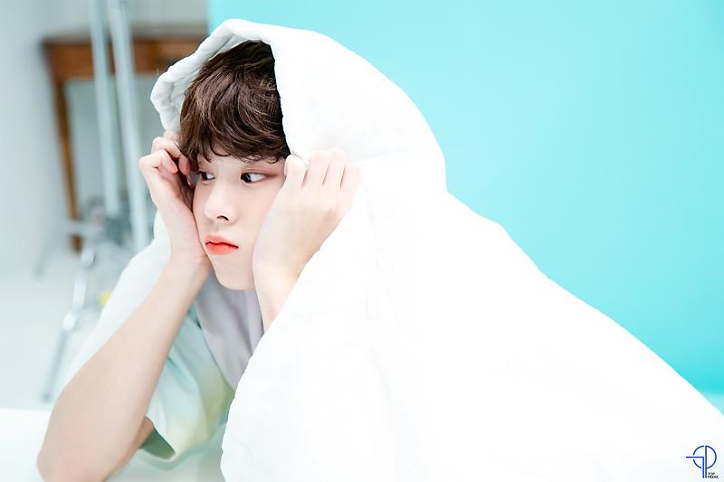 X1_FANCAFE's tweet photo. KIM WOOSEOK FOR CLIO BEHIND PHOTOS

THREAD https://t.co/Qvf2iFKAUD