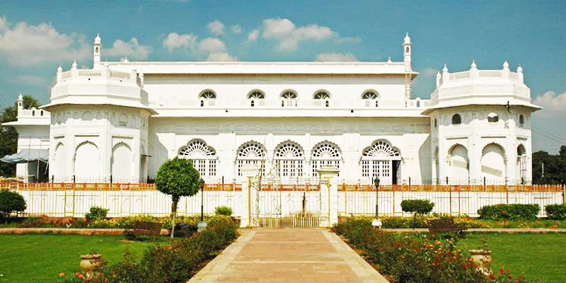 tornosindia's tweet photo. The #Kaiserbagh area served as the most planned works of grandeur by the last Nawab of #Awadh, Wajid Ali Shah. Explore the spellbinding architecture of this area on our 'Wajid Ali Shah Walk'. Know more: https://t.co/Wv9jrmZ9Ww https://t.co/RnYjXLr3YB
