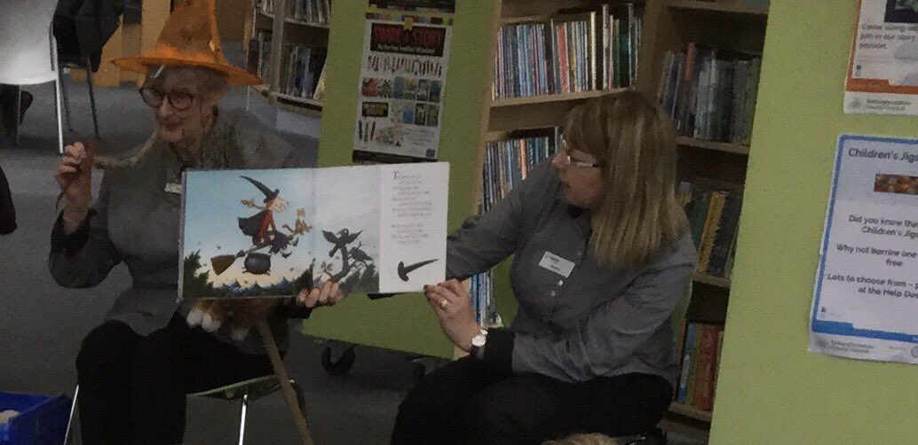 HTAClassJC's tweet photo. F2 had a fantastic visit to the Newark library yesterday as part of our World Book Week. We had a tour of the library and listened to one of our favourite stories - ‘Room on the broom.’ We then used our new library cards to borrow one book each to take home. https://t.co/cr8YvrrNOJ