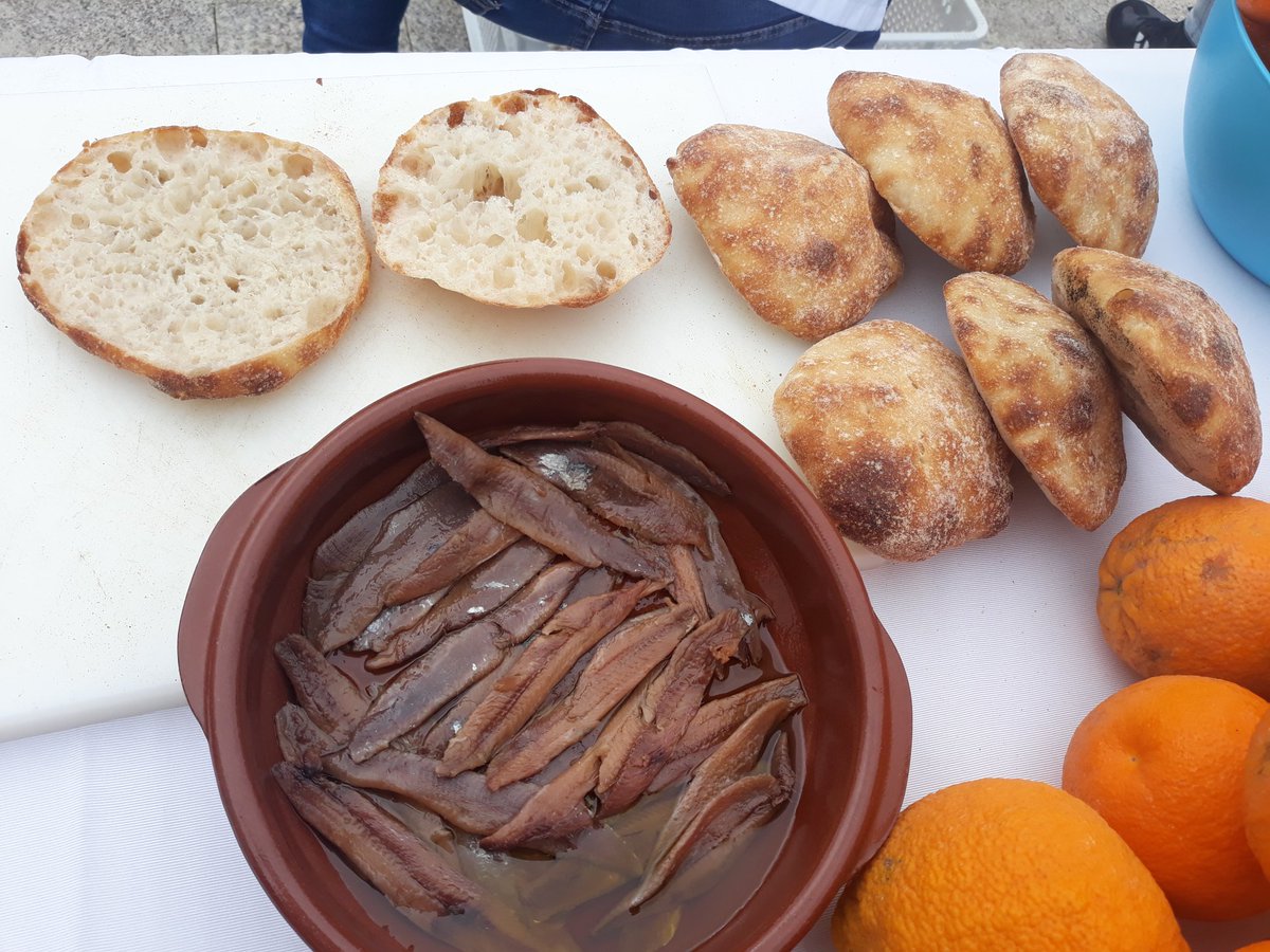 Hoy probamos la ayuya pan andalusí artesano de #domivelez buenísimo 😍 #SienteLebrija
