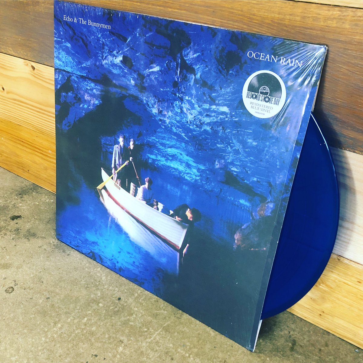 digatthedock's tweet photo. Ocean Rain is one of those perfect albums. Capturing a band at the height of their powers.
Haunting, dramatic and timeless. 
Needless to say we adore this album
2014 Record Store Day repress on beautiful blue vinyl
.
.
.
.
.
#echoandthebunnymen #oceanrain https://t.co/EfrVQQmRo7