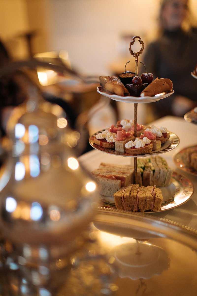 This Mother's Day, join our special Afternoon Tea inspired by The Crown in the State Dining Room and a guided tour of the Castle, featuring the key filming locations used by Netflix ow.ly/GBJK50yf5bj 📸 Sam Churchill #belvoircastle #mothersday #motheringsunday