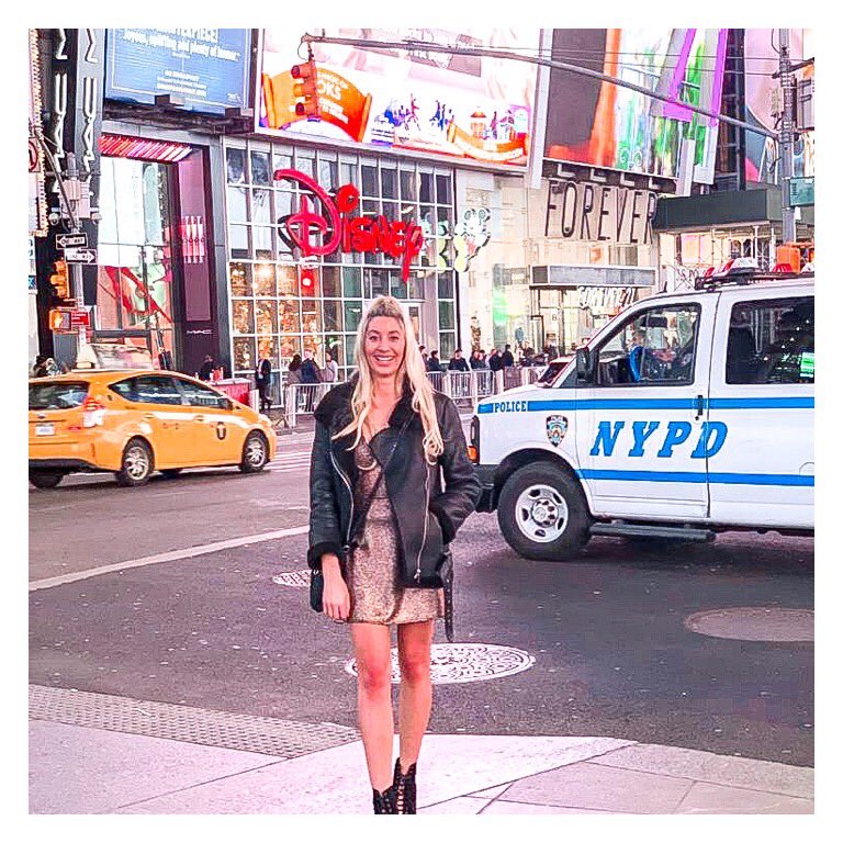 ThisisRiverside's tweet photo. Ever thought of going to the Big Apple 🍏 #NYC #NewYorkCity or maybe you’ve already been and looking to explore some more?! Well presenter @LexieCarducci was there last month and she’s going to share her fav spots next! #NewYorkCityGuide https://t.co/L3Kw1nKZ8d