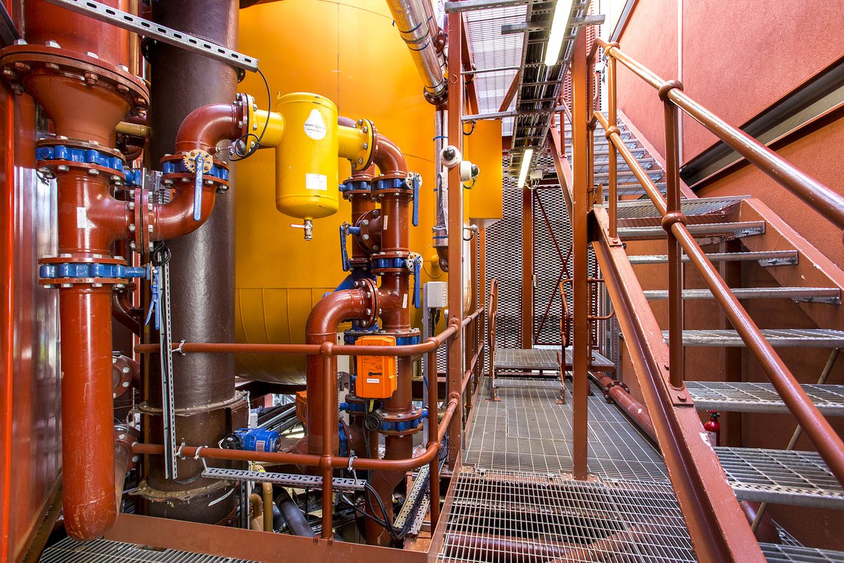 A world first! Bunhill 2 Energy Centre, launched today, will use waste heat from the Tube to warm homes, leisure centres and a school - helping to tackle fuel poverty and reduce CO2 emissions in #Islington. #bunhillheatandpower cullinanstudio.com/news/launch-of…