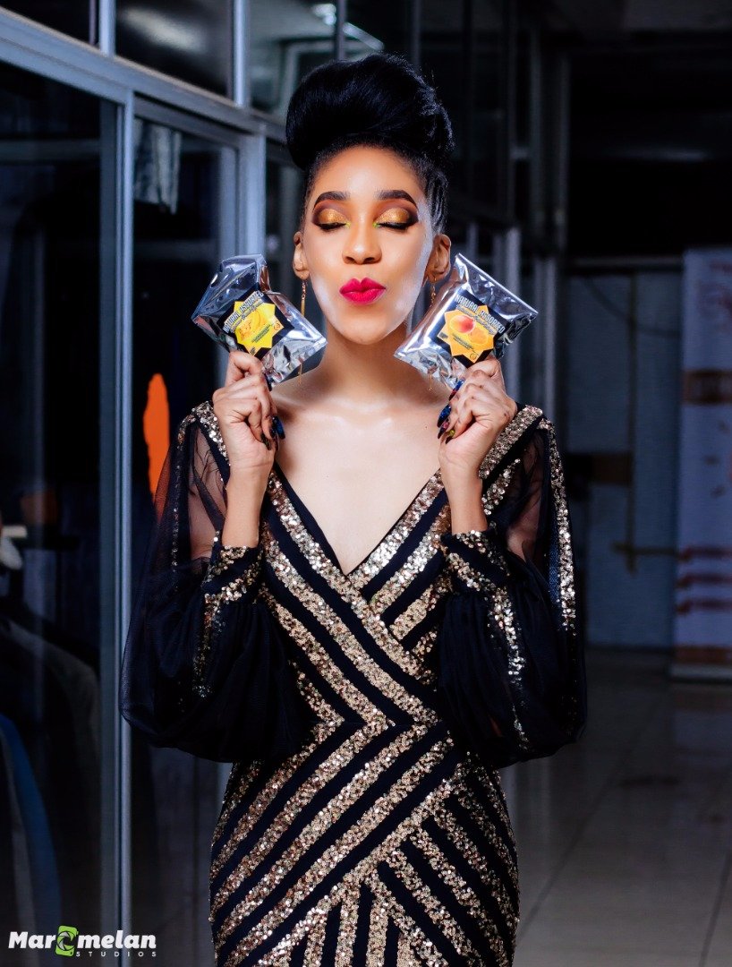 eve_fariraishe's tweet photo. Throwback to @StarfmZimbabwe red carpet awards
Thank you @TEAMRUFFY for coming through #makeupbae https://t.co/Gajj68xDHR