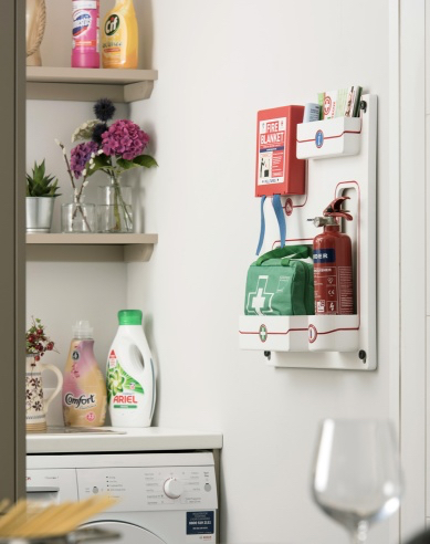 InsightDIYSteve's tweet photo. Loving this product, came across it at the KBB Show in Birmingham yesterday. What a great additional sale for every kitchen retailer. I can't believe we haven't already got one of these in our homes! Find out more here - https://t.co/dNKggTDYlV @FirstReactionUK https://t.co/RzsRbAXpWm