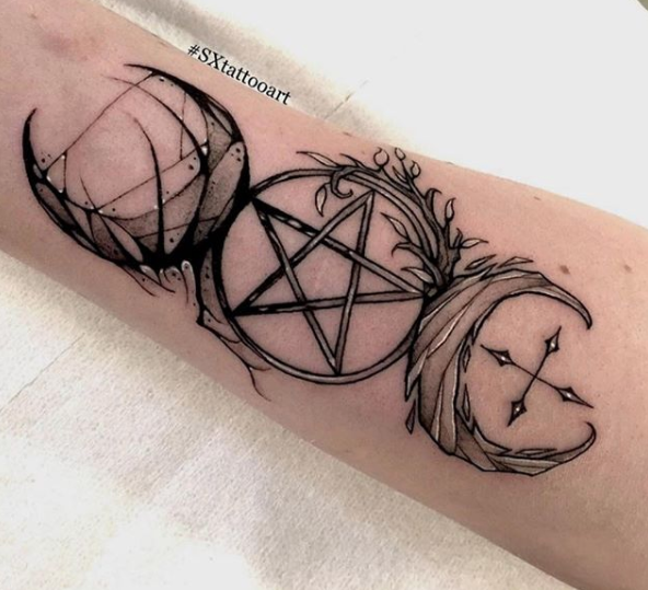 SpiralDirect's tweet photo. Who Else Loves This Gothic Triple Moon Tattoo?🌙🖤
📸 SXtattooart
#SpiralDirect #GothicInk #AltClothing https://t.co/AVQnzmS8d9