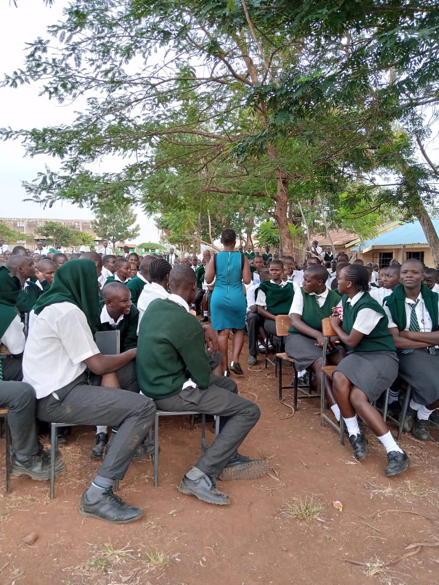 Lydiaes13572057's tweet image. Sensitization on Gender Based Violence to our secondary school children.
Gender inclusivity in our community starts with us.
#genderequity 
#Gequality
@DSWKenya @AYARHEP_KENYA @fidakenya @Henrybalack2 @pissedkenyan @JamiiShwari @CASDKenya @NAYAKenya @Odiwuorcollins3 @TinadaOrg