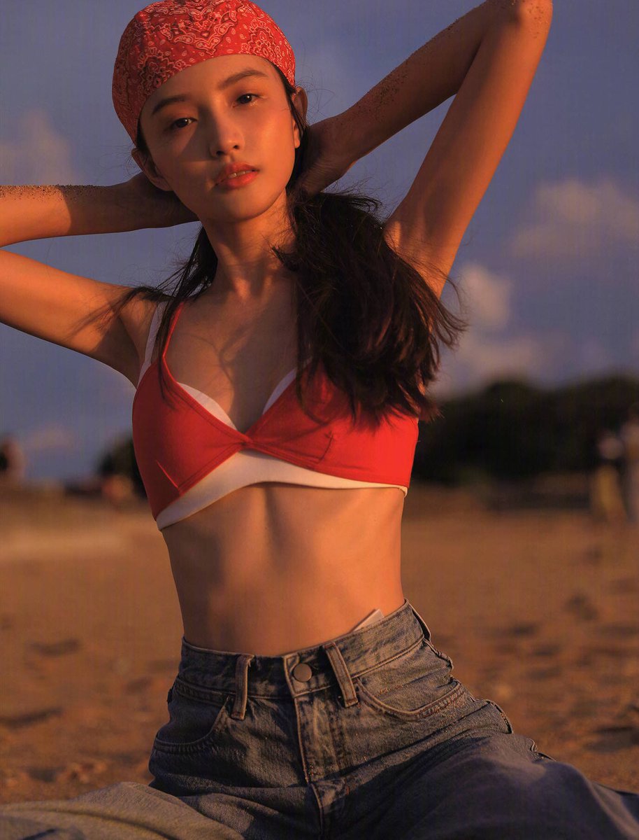Birth name: Lin Xiao Zhai (林小宅) Height: 165cm Weight: 41kg Date
