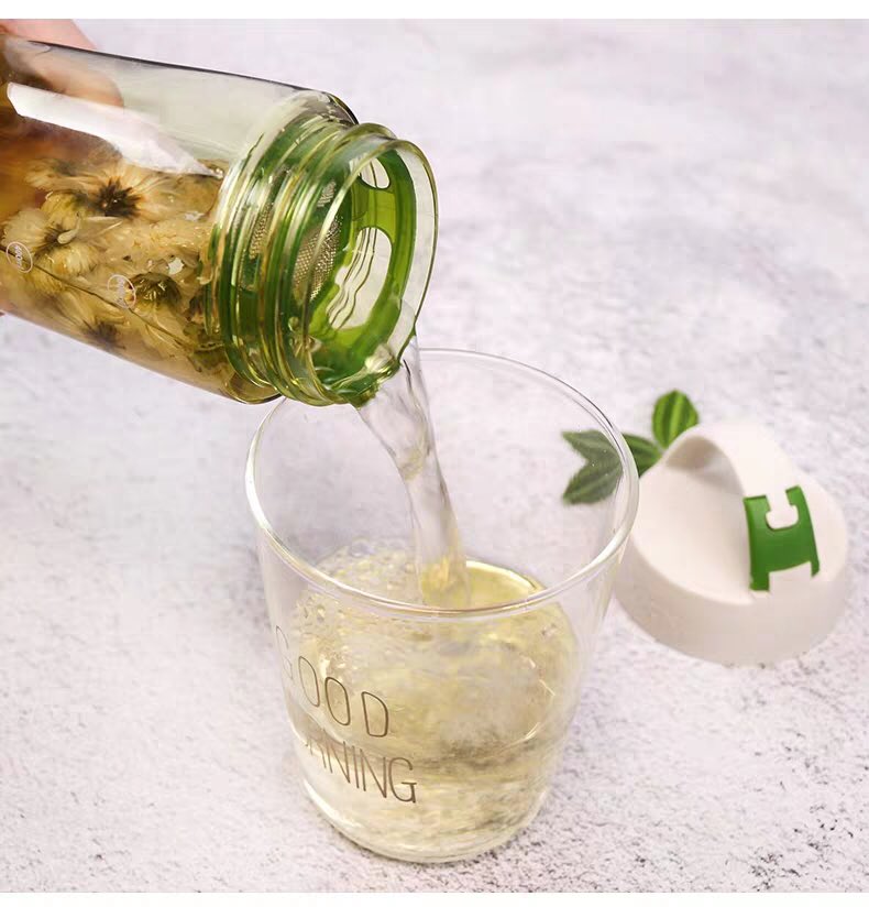 Greenduckky1's tweet photo. พรีออเดอร์กระบอกชาป๋อพิจ้านดื่มในกองถ่าย Lock & Lock 500 ml 250.-(50/70) 🍀สามารถสั่งชาเขียวหลงจิ่งไปดื่มคู่กัน+20 ต้องมีแล้วค่ะ💚 #lockandlock #กระบอกชา #เซียวจ้าน肖战XiaoZhan #หวังอี้ป๋อ王一博WangYibo #ตลาดนัดปรมาจารย์ #ปรมาจารย์ลัทธิมาร #ชาหลงจิ่ง https://t.co/20N2QrbO5P