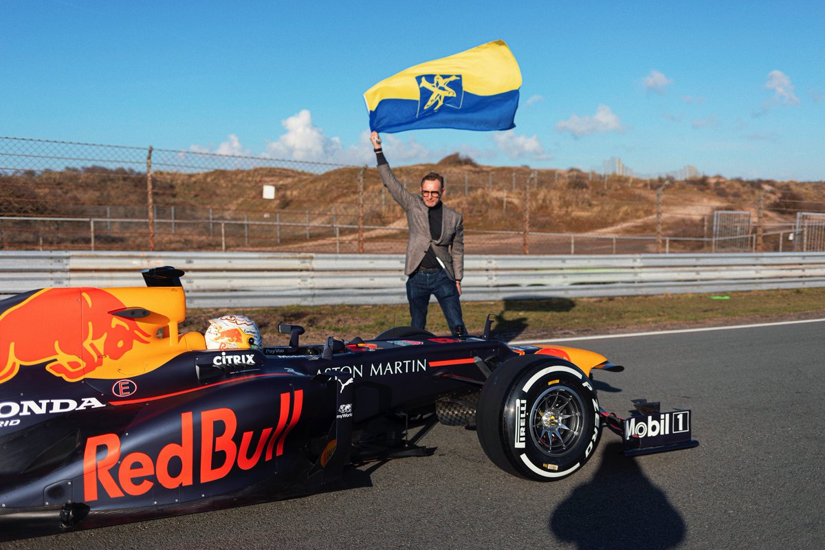 Bernhard van Oranje tweet media