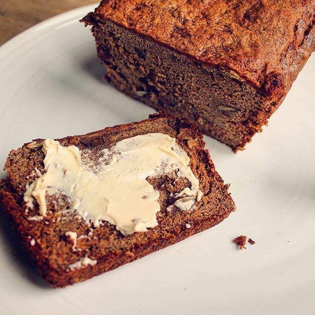 wickedwellbeing's tweet photo. Buttered buckwheat, black butter banana bread 🍌🍞 who doesn't love a bit of alliteration? Using up all the leftovers in the fridge and cupboards as our kitchen is being ripped out in the very near future so expect lots of experimenting and unusual com… https://t.co/UNTd0MKZS3 https://t.co/l32zWWlikt