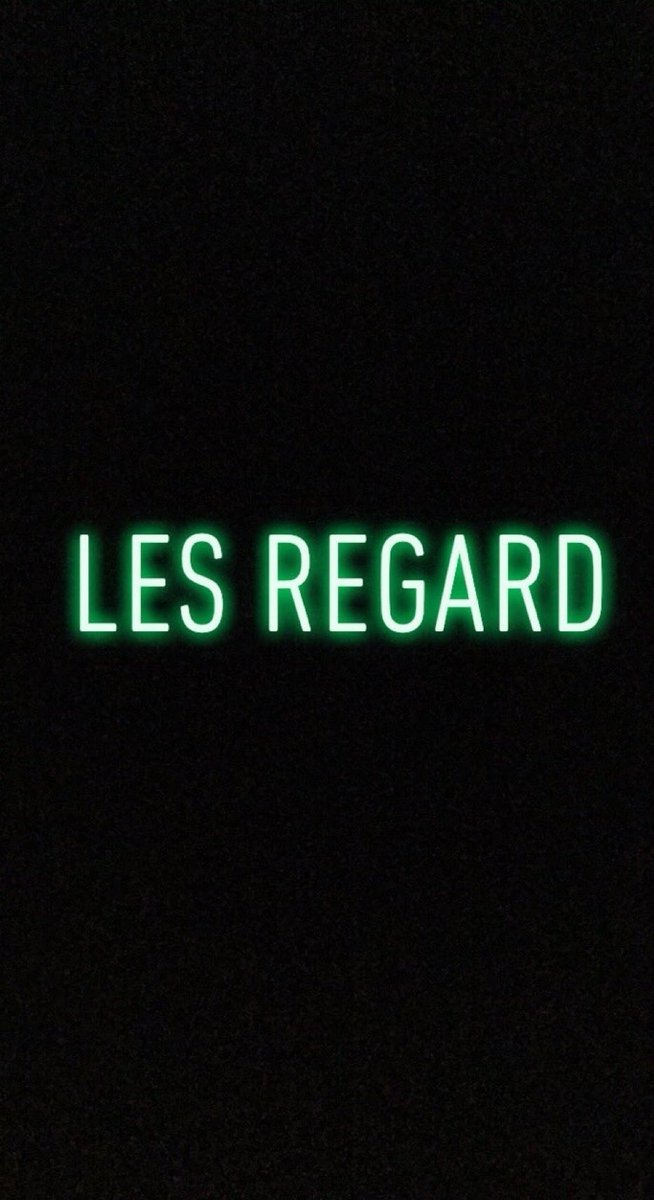 yns91k's tweet photo. Aucun regard n’est aussi puissant que celui de la daronne quand y’a des gens autour #boomboclat https://t.co/oeIbvbvGl6