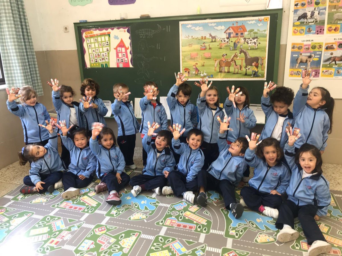 AgusEnglish's tweet photo. Our three years old made their own finger puppets and learnt all the farm animals names. They had such a nice day! #EnglisIsFun 🐑 🐓 🐄 🐎 https://t.co/2DGfG4DsCd