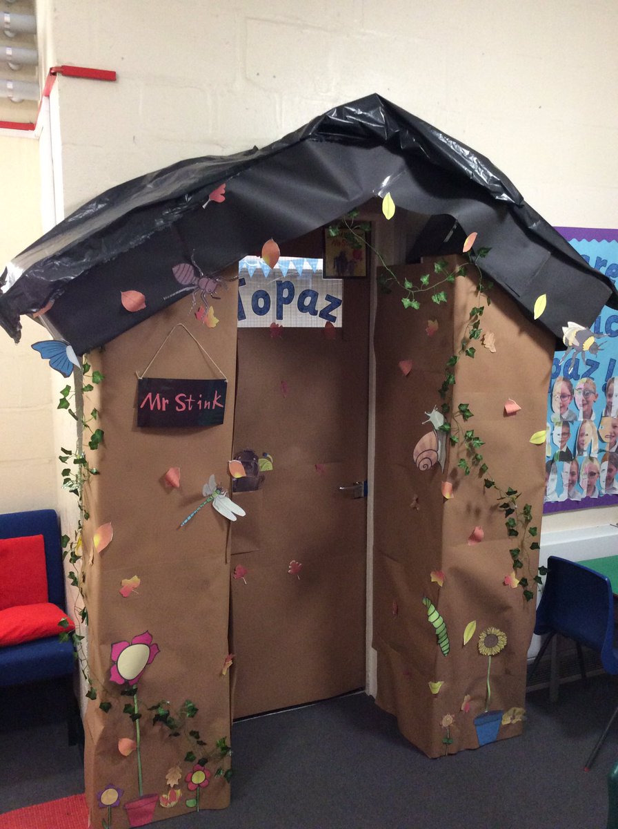 TickfordPark's tweet photo. Happy World Book Day! Our doors are ready to welcome in the abundance of characters who will be coming in today. Weβre excited to see who will be in our classes. What has continued to be our favourite book in Year 3? Mr Stink of course! #bookweek #TP4topaz #TP4jet @davidwalliams https://t.co/8eDT3HO3UR