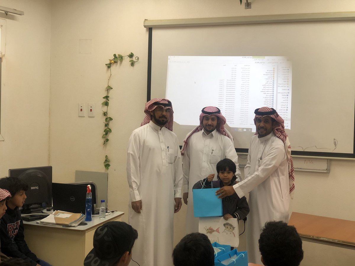 shsc2030's tweet photo. 4/ تكريم الموهوبين والفائزين في مسابقة الإلقاء https://t.co/yodIy5VkF9