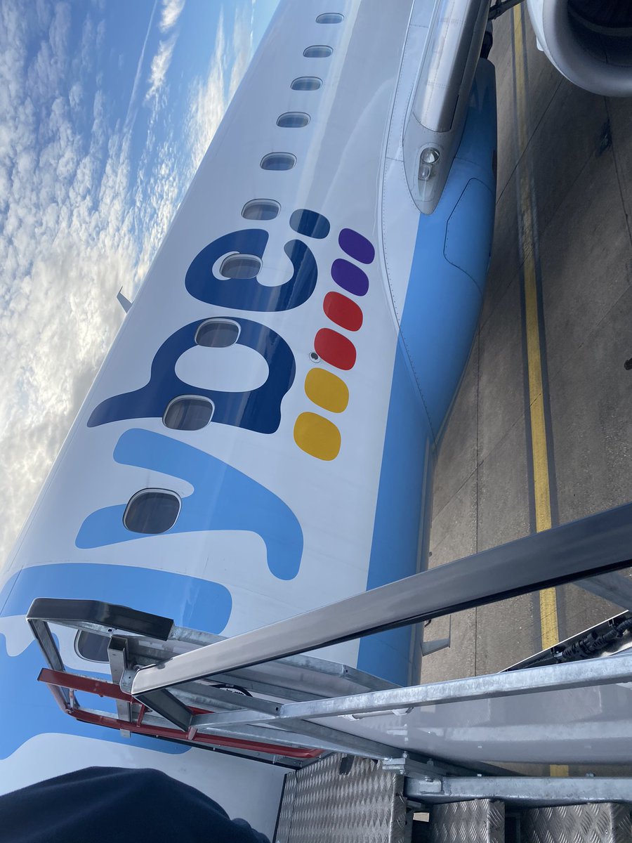 tim_tedds's tweet photo. #RIPFlyBE how crazy I was only flying with them a few days ago โ๏ธ https://t.co/8q2CKLoNCY